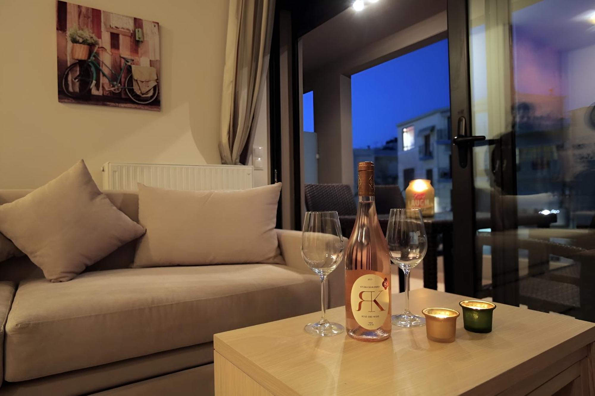 Onyx City Center Apartment With Parking Ираклион Экстерьер фото